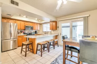 Photo #4: 6075547 Listing