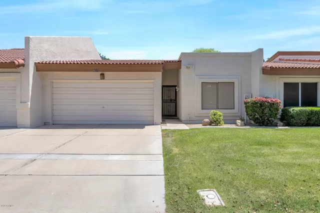 MLS: 6075633 Condo For Sale