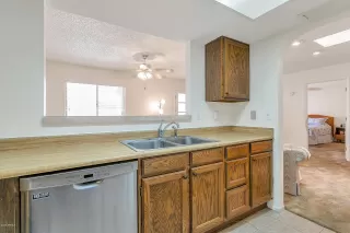 Photo #2: 6075633 Listing 