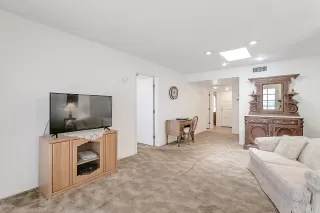 Photo #6: 6075633 Listing 