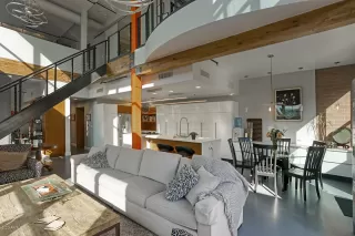 Photo #2: 6075652 Listing 