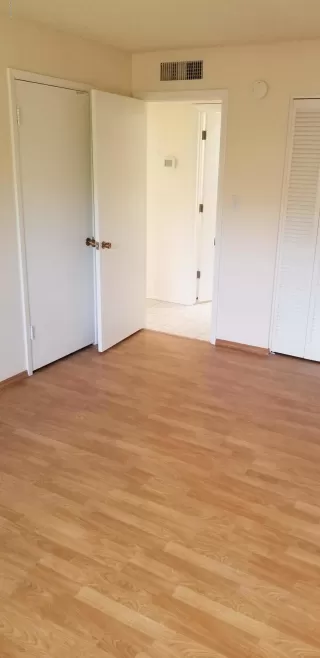 Photo #4: 6075663 Listing