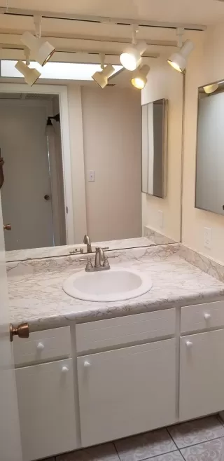 Photo #6: 6075663 Listing