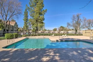 Photo #4: 6075677 Listing