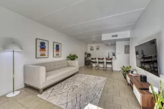 Photo #1: 6075812 Listing 