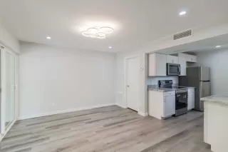 Photo #2: 6075832 Listing