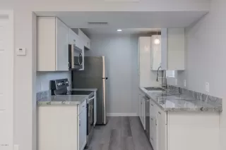 Photo #5: 6075832 Listing