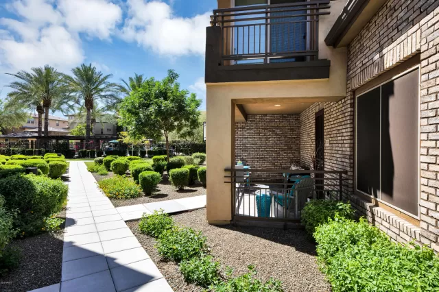 MLS: 6076000 Condo For Sale