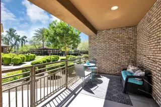 Photo #2: 6076000 Listing