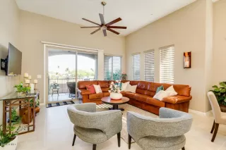 Photo #5: 6076085 Listing 