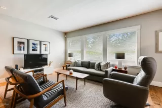 Photo #3: 6076176 Listing 