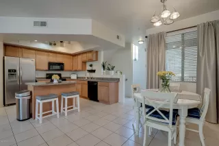 Photo #2: 6076211 Listing