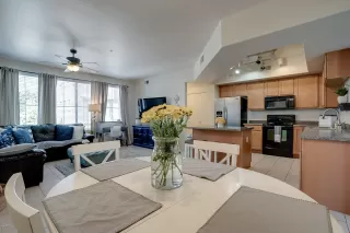 Photo #3: 6076211 Listing