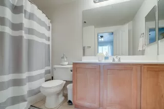 Photo #5: 6076211 Listing