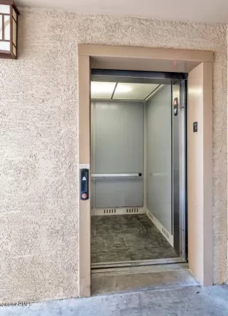 Photo #3: 6076468 Listing