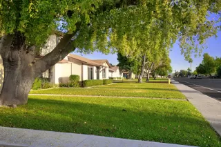 Photo #5: 6076518 Listing