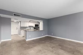 Photo #3: 6076522 Listing 