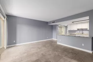 Photo #5: 6076522 Listing 