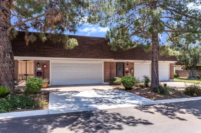 MLS: 6076553 Condo For Sale