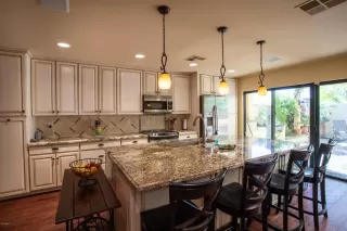 Photo #5: 6076553 Listing 