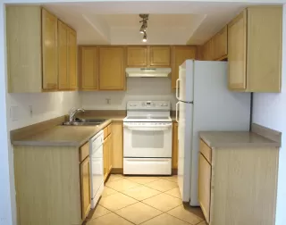 Photo #5: 6076585 Listing