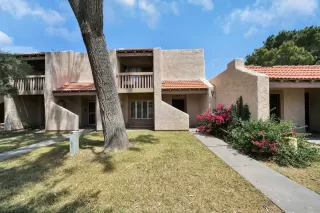 Photo #2: 6076633 Listing