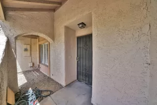 Photo #4: 6076633 Listing