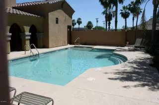 Photo #6: 6076743 Listing