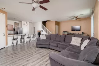 Photo #3: 6076762 Listing 