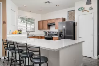 Photo #6: 6076762 Listing 