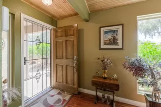 Photo #2: 6076767 Listing