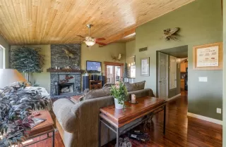 Photo #4: 6076767 Listing