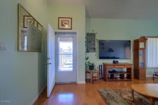 Photo #4: 6076781 Listing