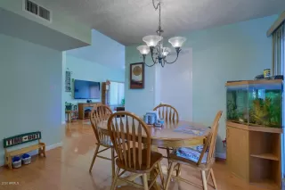 Photo #6: 6076781 Listing