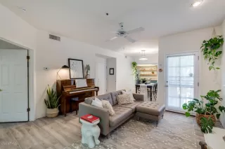 Photo #4: 6076830 Listing 