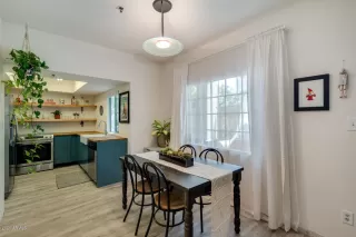 Photo #6: 6076830 Listing 