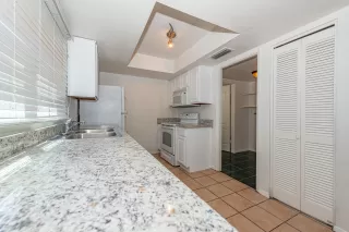 Photo #5: 6076855 Listing 