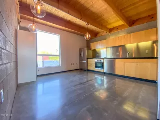 Photo #1: 6076950 Listing 