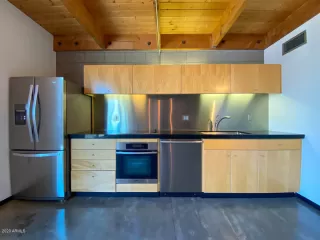 Photo #3: 6076950 Listing 