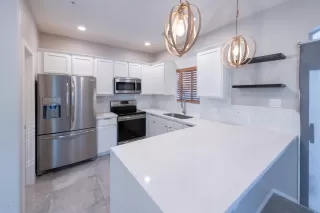 Photo #5: 6077372 Listing