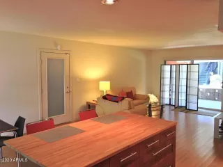 Photo #5: 6077455 Listing