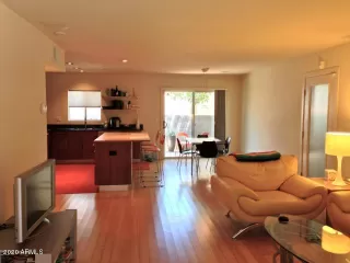 Photo #6: 6077455 Listing