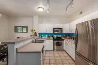 Photo #6: 6077461 Listing