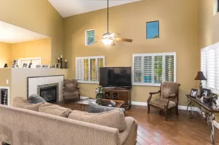 Photo #6: 6077514 Listing