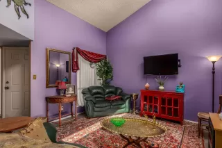 Photo #6: 6077561 Listing