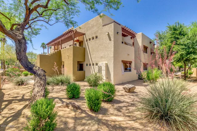 MLS: 6077565 Condo For Sale