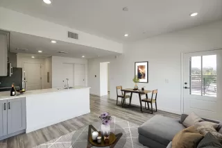 Photo #2: 6077585 Listing