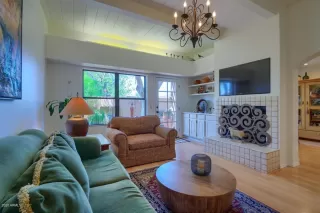 Photo #5: 6077985 Listing