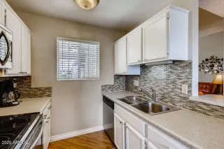 Photo #2: 6077991 Listing 