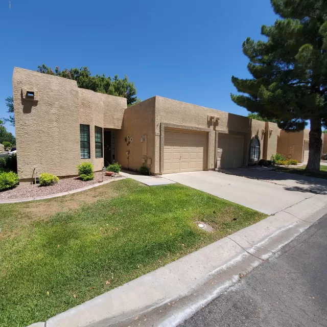 MLS: 6078053 Condo For Sale